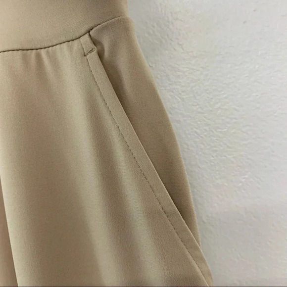 Susan Graver  Liquid Knit Tulip Hem Crop Pants XL Pull On Neutral Pockets Travel - Picture 5 of 13